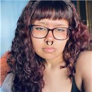 Soy una chica de 18 años que está estudiando un grado medio en Farmacia y Parafarmacia, se me da muy bien el Inglés.